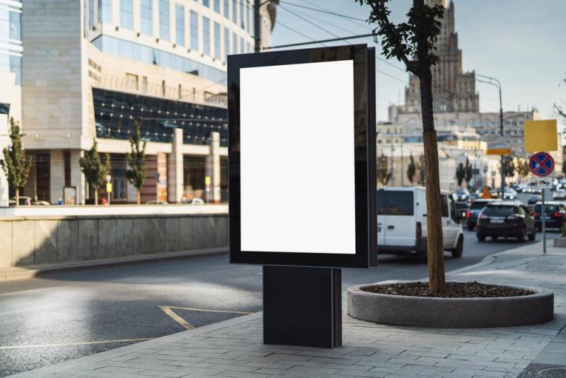 Panneaux, affiches ou roll-up, quelles r&egrave;gles pour une impression grand format lisible &agrave; Lun&eacute;ville ?