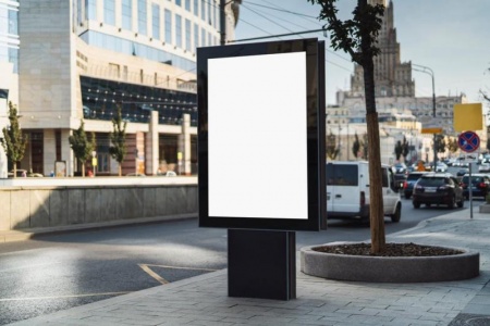 Panneaux, affiches ou roll-up, quelles r&egrave;gles pour une impression grand format lisible &agrave; Lun&eacute;ville ?